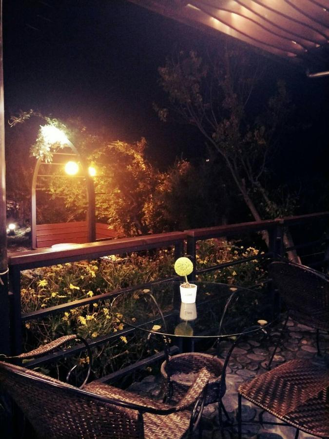 Hua Mu Xing Jing B&B Renai Extérieur photo